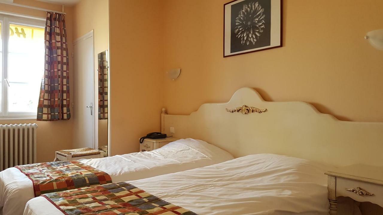 Hotel Au Lion D'Or Nogent-le-Rotrou Cameră foto